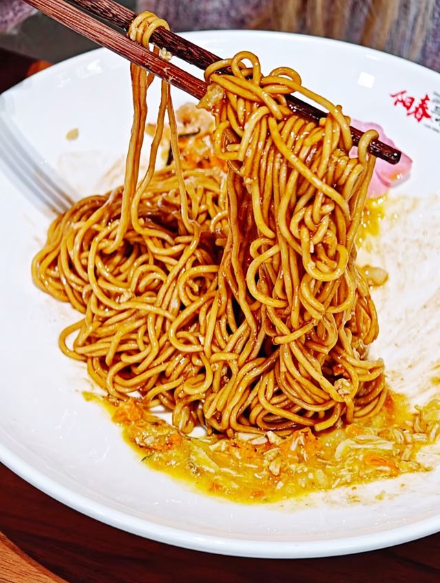 魔都辣妹必衝!陽春三記超絕蟹粉麵好吃到尖叫! 魔都辣妹必衝!陽春三記超絕蟹粉麵好吃到尖叫!