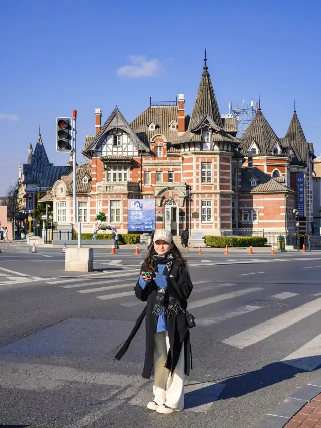 A Day Citywalk Tour in Dalian by a Local