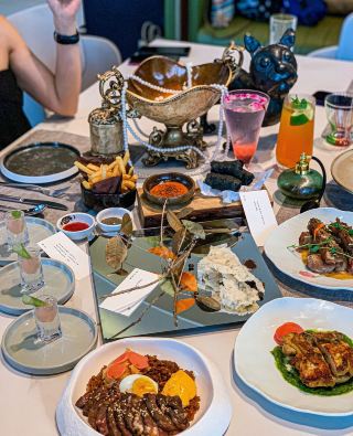 불산에 와서 세상을 경험했어요. 미술관에서 전시를 보고 예쁜 식사도 했답니다