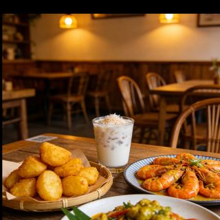 Hidden gems by Erhai Lake