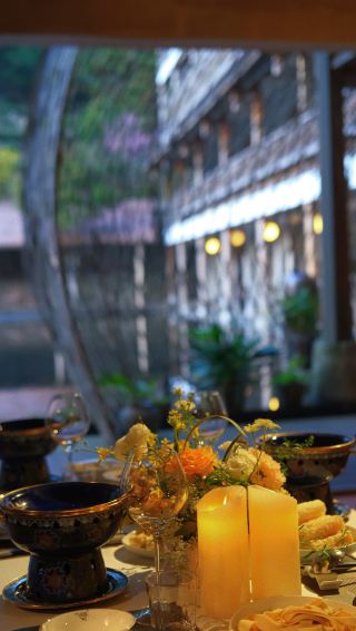 ฤดูใบไม้ผลิอบอุ่นและดอกไม้กำลังบาน | มาผ่อนคลายด้วยหม้อไฟที่ Taoran Youshan กันเถอะ 🍲

เมื่อสายลมฤดูใบไม้ผลิพัดมา คุณควรไปเดทสุดโรแมนติก
สัมผัสความรู้สึกผ่อนคลายที่ซ่อนอยู่ในภูเขา การเป็นหนึ่งเดียว