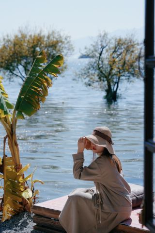 At Gugu Meimei · Manlan, Capture Your Exclusive Erhai Memories