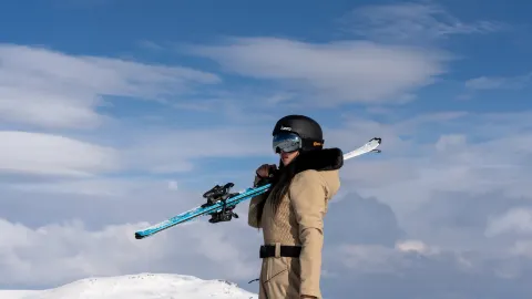 Snow season closed, skiing on the "moon surface"  — traveler post in Leipzig