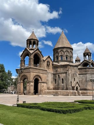 9 days to explore the Caucasus countries with unique experiences that everyone is talking about