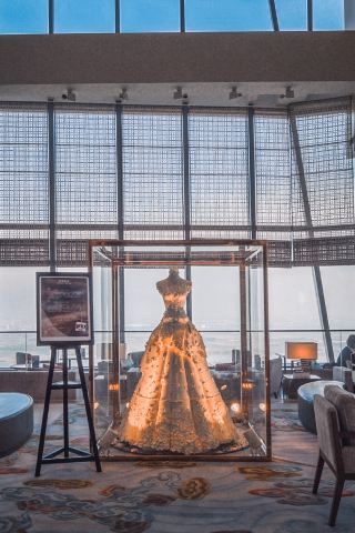 Hyatt Regency Zhenjiang Suning, 338 meters above the clouds, overlooking the Yangtze River for thousands of miles