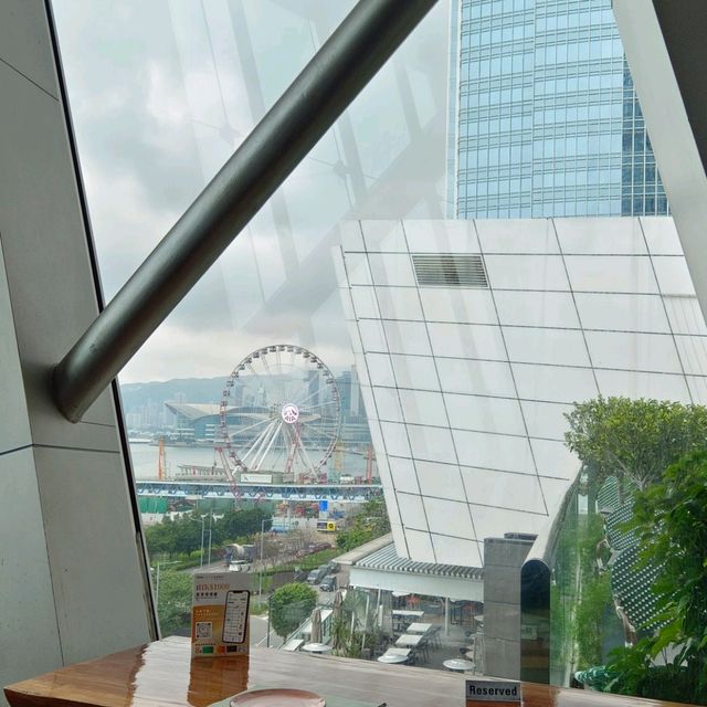 超級喜歡！美景！美食！多美女！GLASSHOUSE！