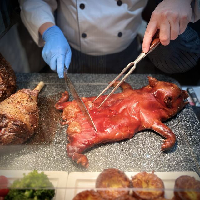 📍香港灣仔｜Le Menu · 六國酒店高品質自助餐！鮑魚花膠乳豬包羅萬有🍴維多利亞風味設計好吸睛