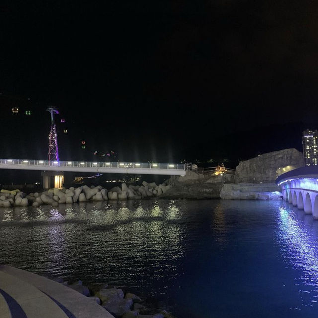 부산에서 제일 먼저 개장한 해수욕장, 송도 해수욕장