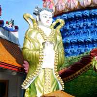 วัดปลายแหลม 