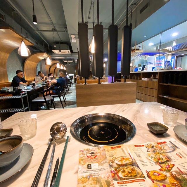 即場煮湯底 真材實料又濃郁