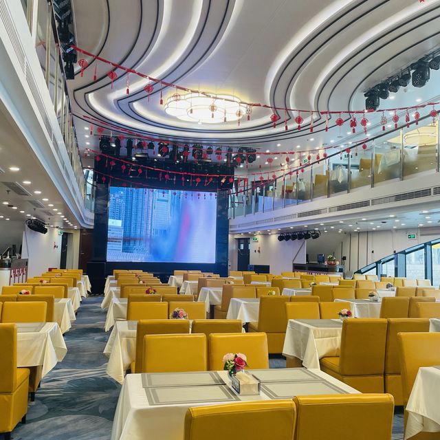 Oriental Cruise in Hongkong. (if you never been to a cruise ship, this is the best to try!! 🛥️