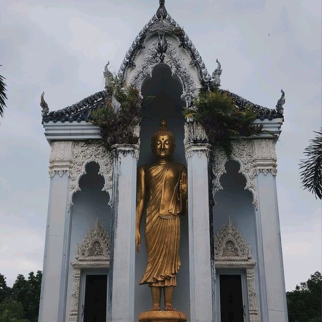วัดสลัก