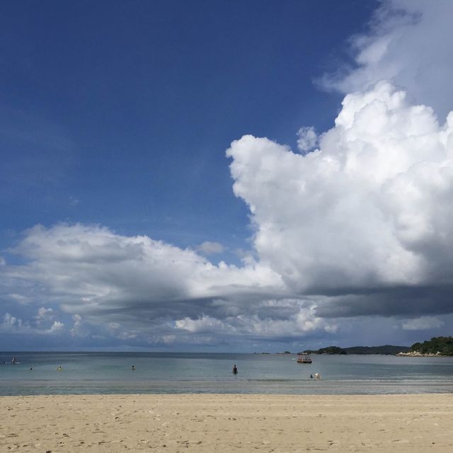 Weekend Beach Getaway with Cloud Display! 