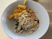 ร้านเกี๊ยวปลาเก่าแก่ ชื่อดังเมืองหัวหิน