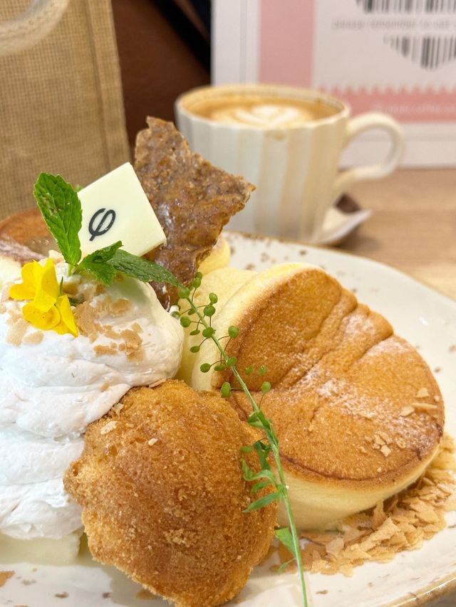 香港太平山山頂睇風景食甜品～