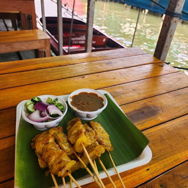 Bangkok best floating market 🛶