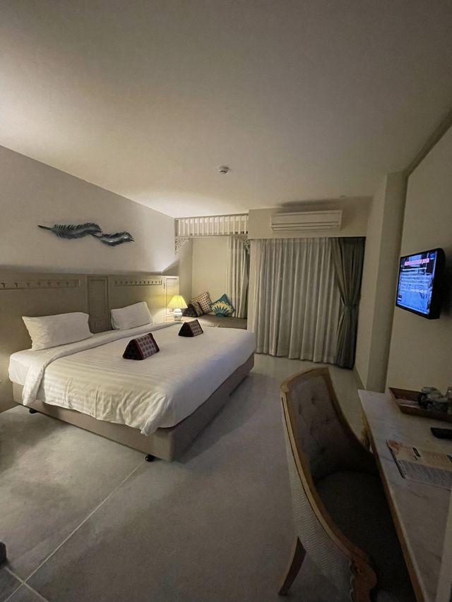โรงแรมแพนภูรีย์ 