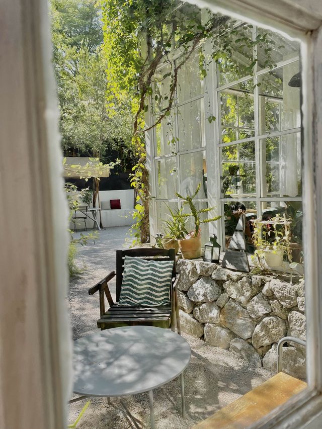 The creeper House • คาเฟ่ในสวน มุมถ่ายรูปสวยไม่ซ้ำ