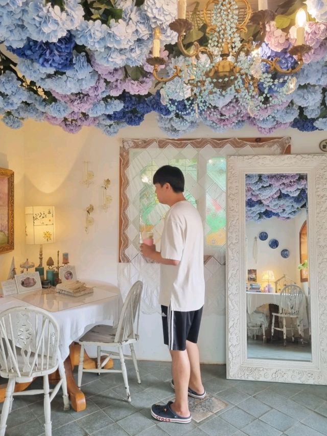 비밀의 별관이 있는 곳
