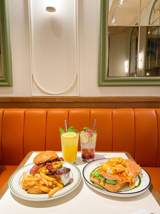 《🧡沙田歐陸風cafe🍹｜招牌楓糖漿煙肉漢堡🍔& 打卡抹茶梳乎厘》