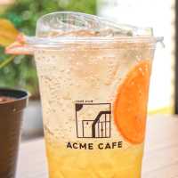 ACME cafe 