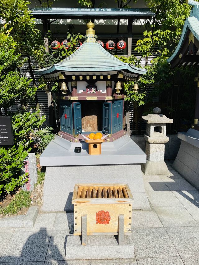 【東京都/銀座出世地蔵尊】銀座三越で見守る地蔵尊
