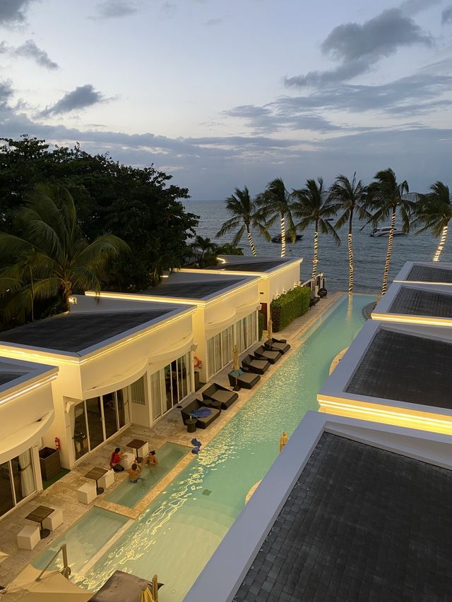 ที่พักติดทะเลบรรยากาศสุดชิล The Privilege Hotel