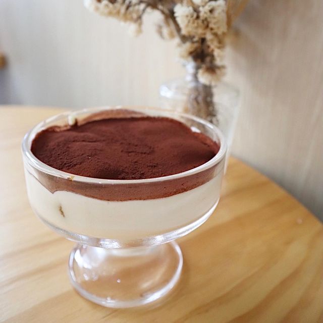 【深水埗】木系小清新CAFE🍴咖啡 X 手工甜品