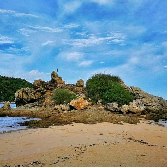 หาดยะนุ้ย Yanui Beach Phuket