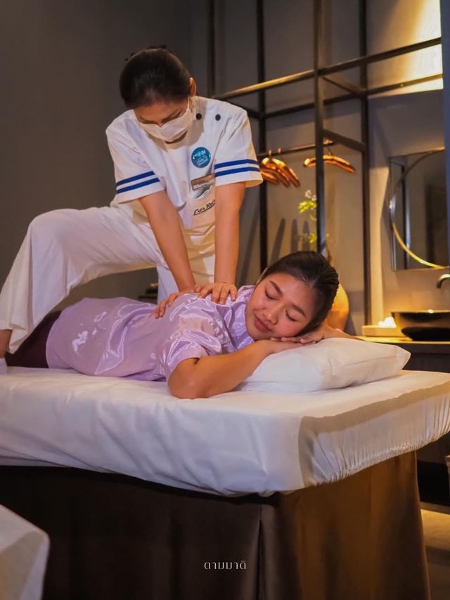 พาร่างกายมาผ่อนที่ Let's Relax Spa