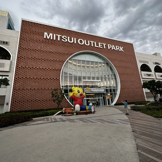 台南三井outlet~坐高鐵咻一下就到了，吃喝玩樂一站搞定