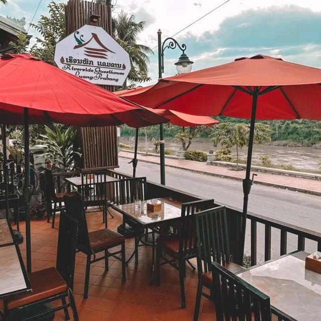 Riverside guesthouse 