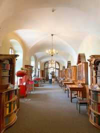 【プラハ🇨🇿】世界一美しい図書館📗📚ストラホフ修道院