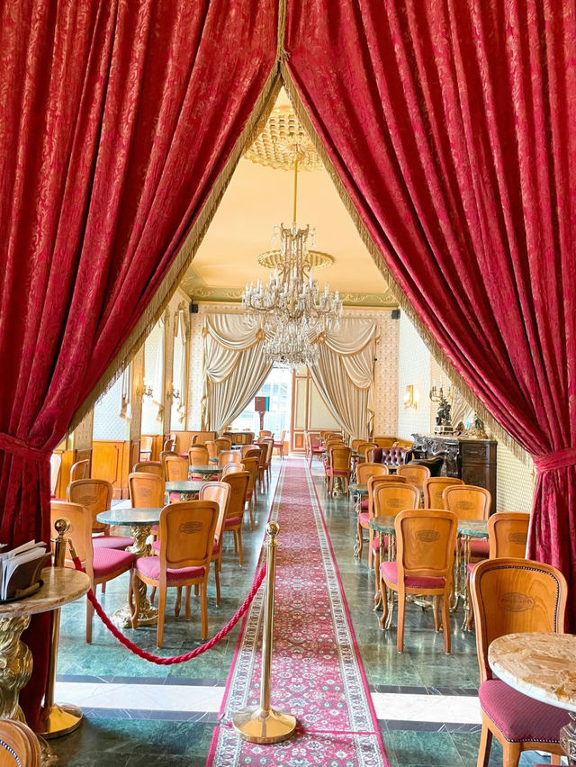 【ブダペスト🇭🇺】1858年創業！皇妃エリザベートが愛した夢みたいにかわいい老舗カフェ👸🍰🫖
