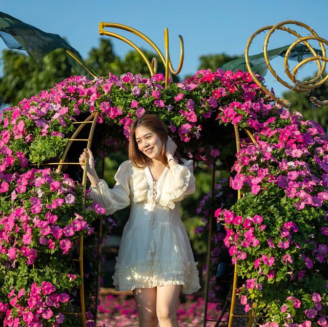 สวนดอกไม้และบุฟเฟ่ต์ลำไย หนึ่งปีมีแค่ครั้ีงเดียว