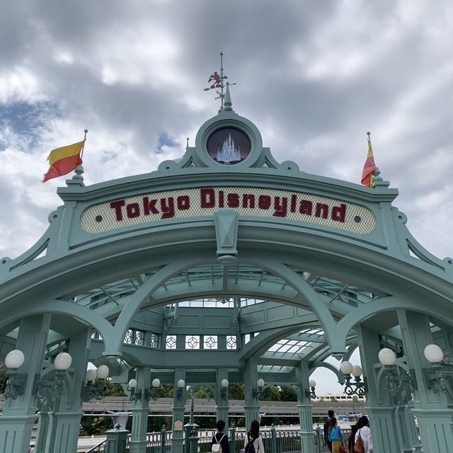 Tokyo Disneyland ในวันฝนตก 🎡☔️