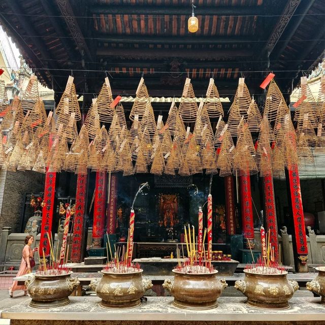 Thien Hau Temple: Must visit in HCMC