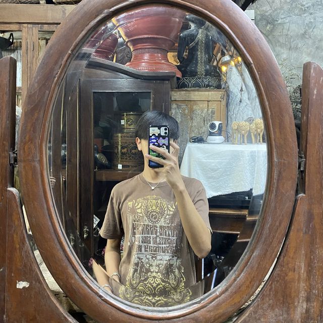 Café mystère คาเฟ่มิสแตร์ (ร้านกาแฟ)
