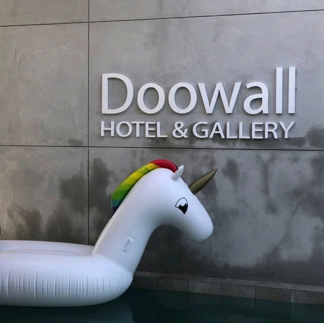 Doowall Hotel & Gallery