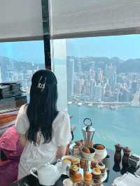 香港麗思卡爾頓酒店高空下的下午茶