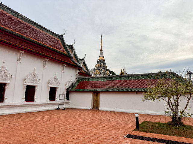 รีวิว วัดพระบรมธาตุไชยาราชวรวิหาร