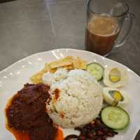 Nasi Kandar: Fusion Flavors in a Posh Setting