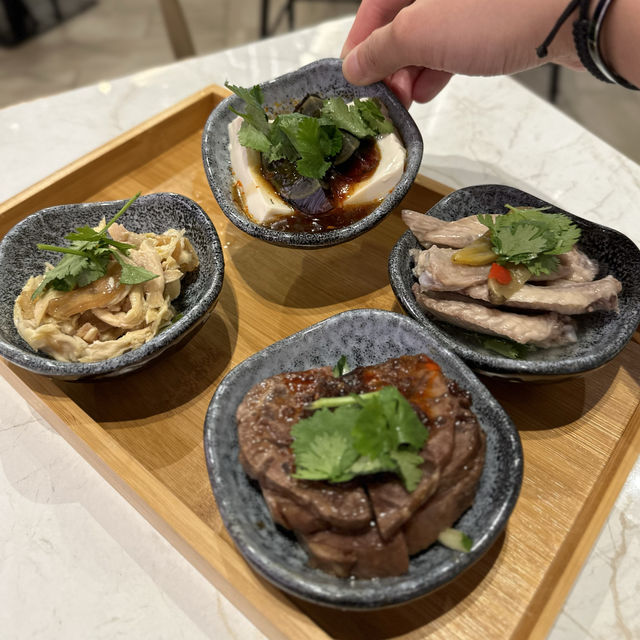 真材實料熬製湯底．湯麵飯款式配搭多