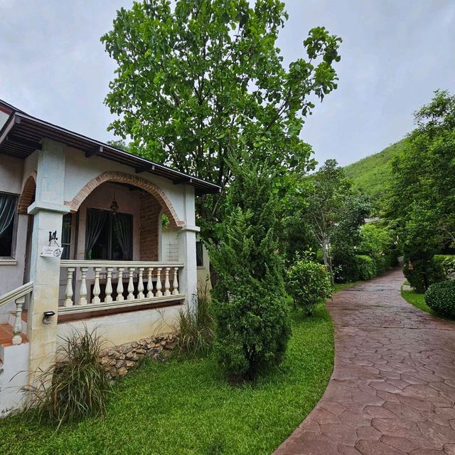 Stamp Hills Resort & Restaurant @สวนผึ้ง
