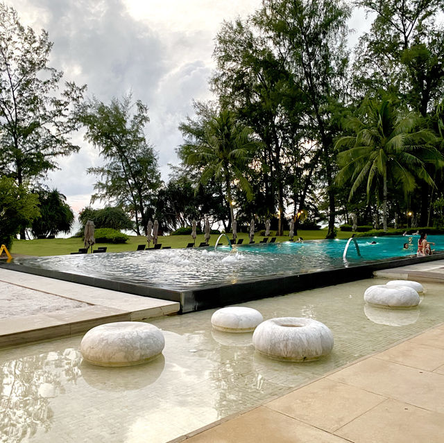 เหมือนหลุดมาอยู่อีกเมืองเลย Renaissance Phuket