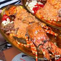 ข้าวกุ้งมังกรแกะราดมันกุ้งเยิ้มๆเจ้าดังบรรทัดทอง