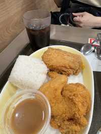 🇵🇭國民炸雞快餐「Jollibee」快樂蜂🐝