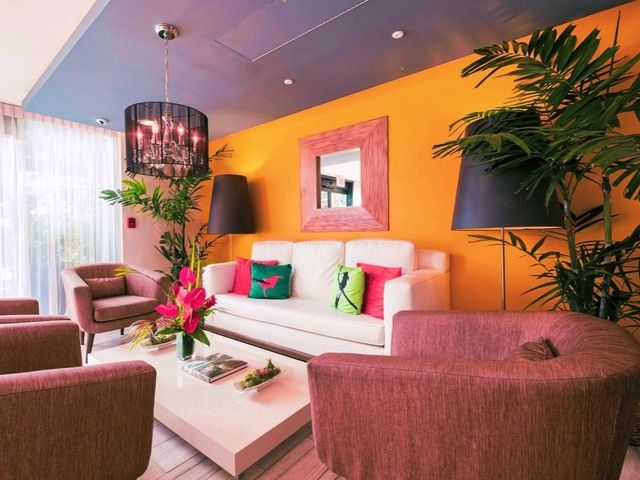 ✨ Vibrant Stay in Wakiki