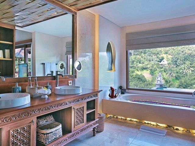 🌴 Hidden Retreat in the Lush Jungles of Bali