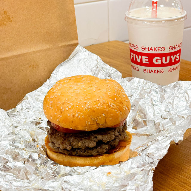 Five Guys เบอร์เกอร์สัญชาติอเมริกัน